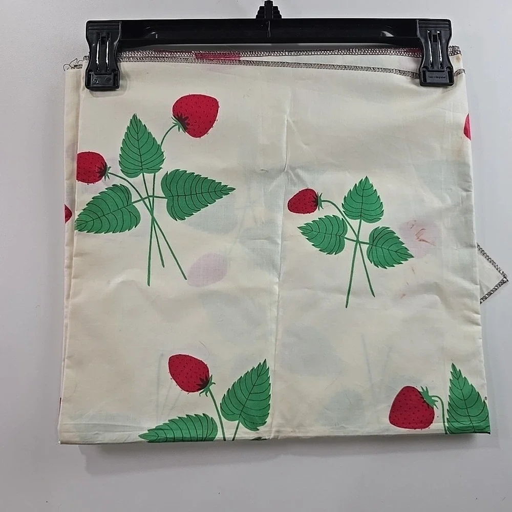 Vintage Swiss Chintz Fabric Strawberry Print‎ Jean Papon 1.2m Decor Textile FLAW